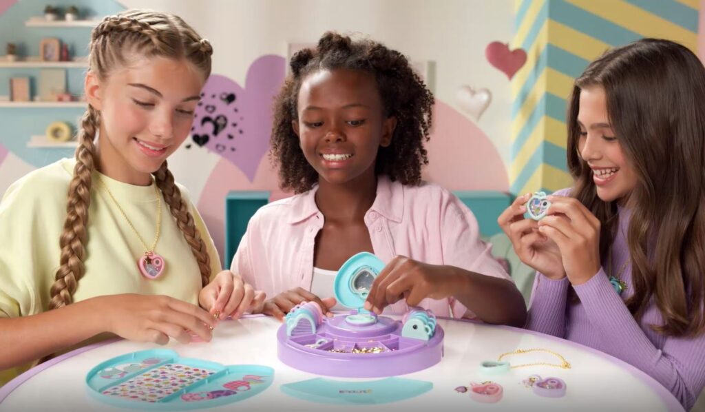 EP60517 Sekretki Sekretna Pracownia lifestyle (1)