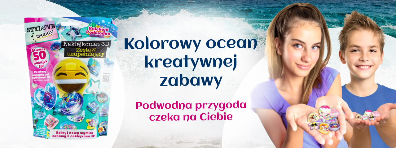 Zestaw Naklejkomat 3D – Kolekcja Podwodna z możliwością stworzenia 50 kolorowych naklejek 3D o motywach morskich, obok dwójka uśmiechniętych dzieci prezentuje gotowe naklejki na tle oceanu.